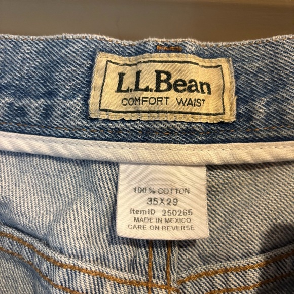 L.L. Bean Men’s Faded Comfort Waist Jeans - Picture 2 of 10